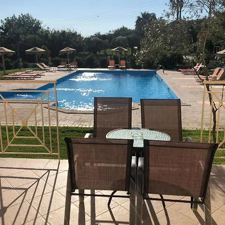 Mythos Apts Rentit Aparthotel