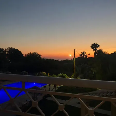 Mythos Apts Rentit *