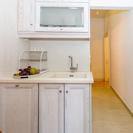 Ampio Cantone Apartment *
