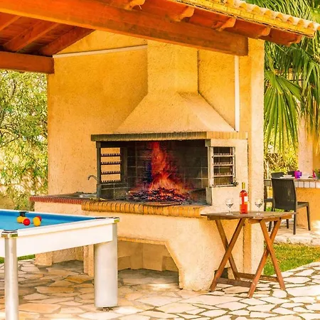 Guest house Finikas