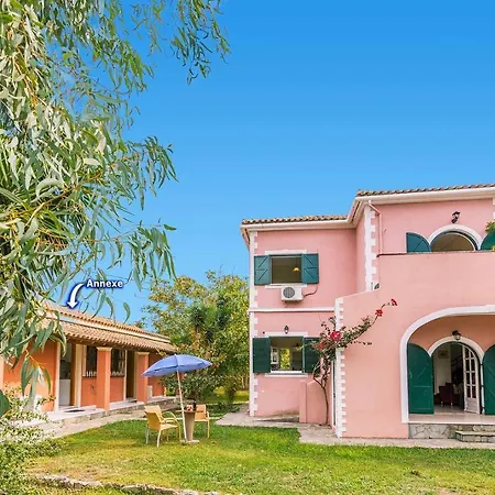 Finikas Guest house Almiros Beach