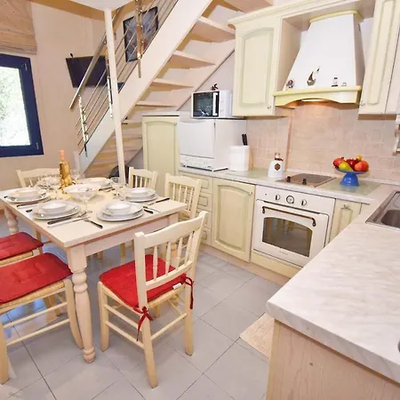 - Luxury Apartment Gouvia