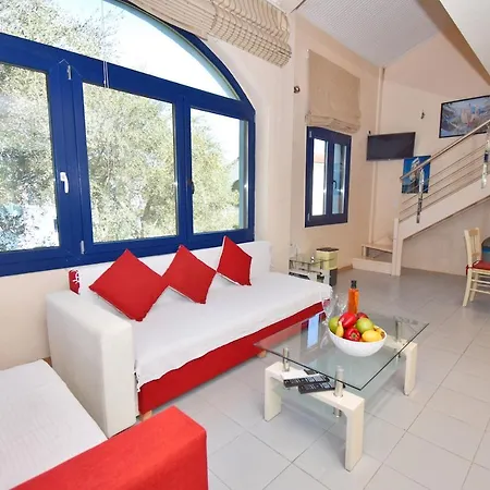 - Luxury Apartment Gouvia