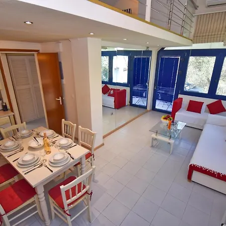 - Luxury Apartment *
