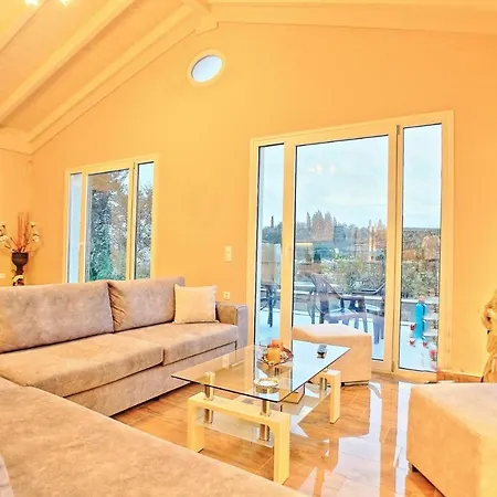 Villa Jewel By Mediterraneanvillas *