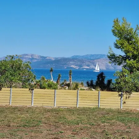 Villa Pied Dans L'eau