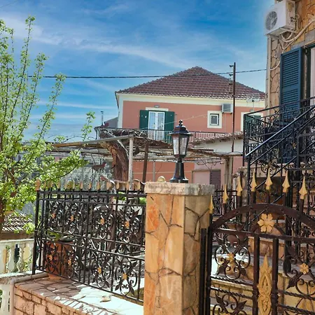 Casa Del Paese * Avliotai