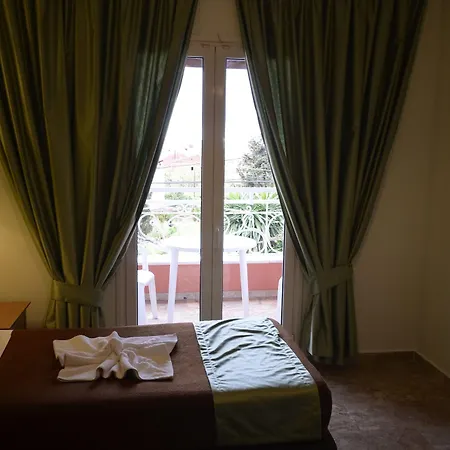 Irene Aparthotel 3*