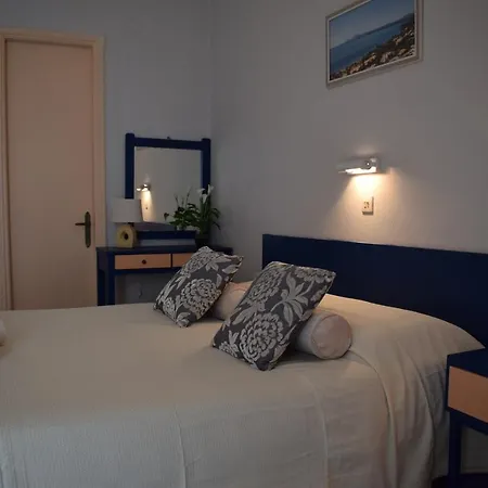 Paradise Aparthotel 2*
