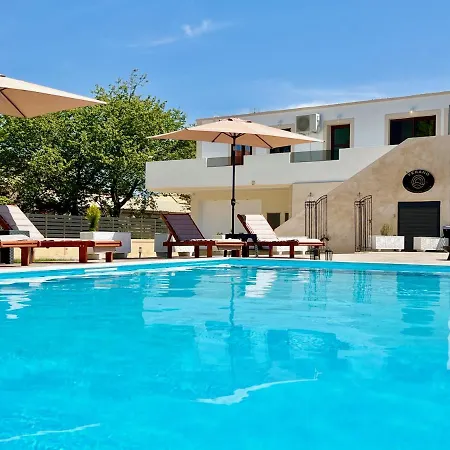 Verano With Private Pool By Dadovillas Villa *
