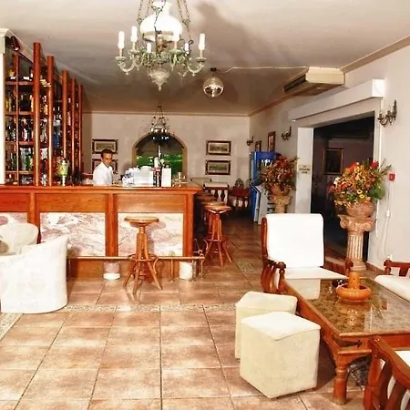 Hotel Rebecca's Village Karousades (Esperies)