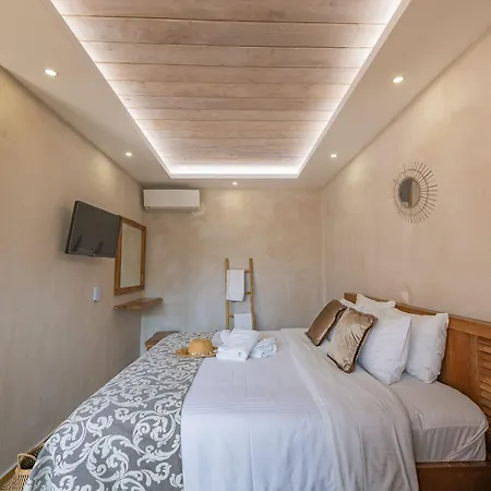 Hotel Ekati Maizonettes