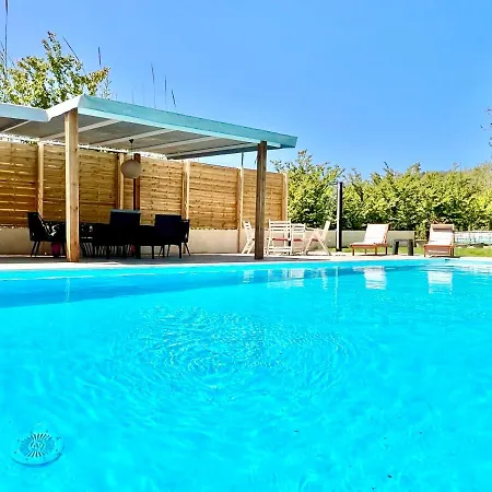 Verano With Private Pool By Dadovillas Villa *