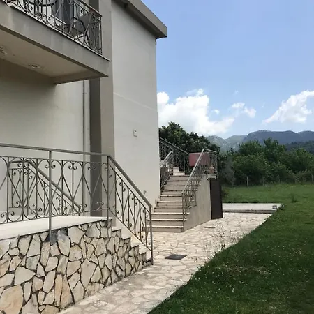 Roda Crossroad Small One Apartment Roda (Corfu)