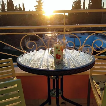 Artemis Appartement *