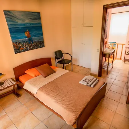 Emily, Soothing Experience, Perfect Getaway Holiday home Gardelades