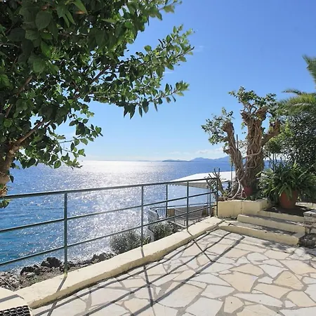 Sea Front Alexandra Apartment Nisaki (Corfu)