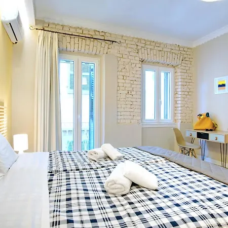 Cheerful In The Heart Of Corfu Old Town * Corfu (city)