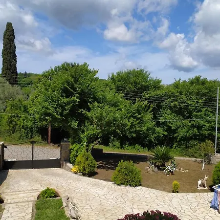 Villa Elm