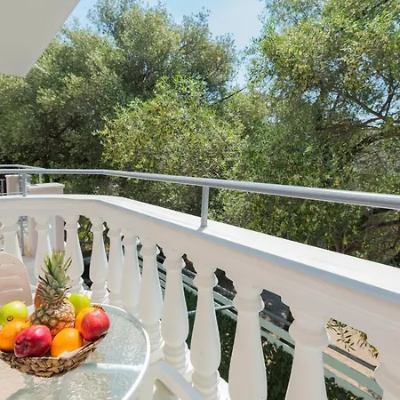 Korina Appartement Kávos