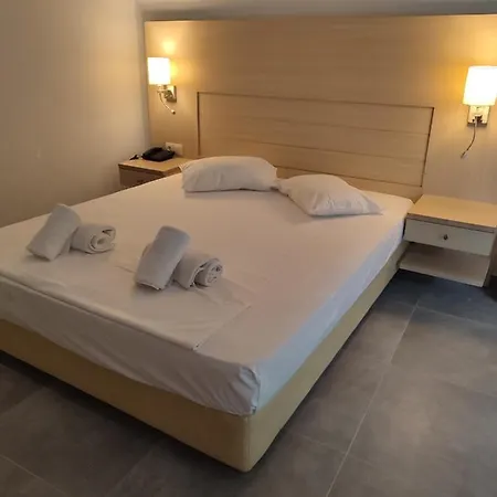 Saint Nicholas Hotel 3*