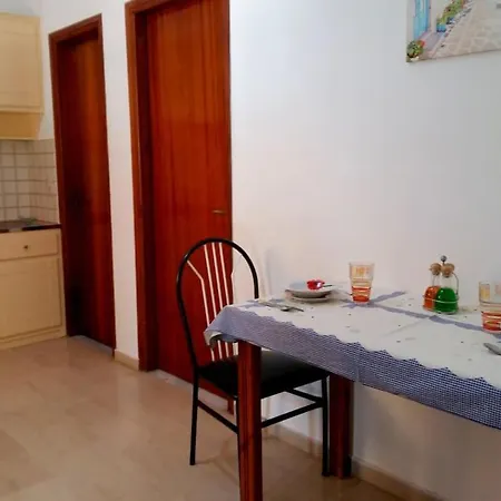 Apartment Fondas *