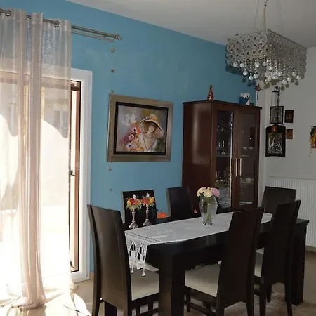 Villa Elm