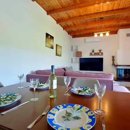 The Avra Gardens Agios Ioannis (Corfu)