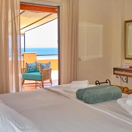 Chrismos Luxury Corfu * Apraos