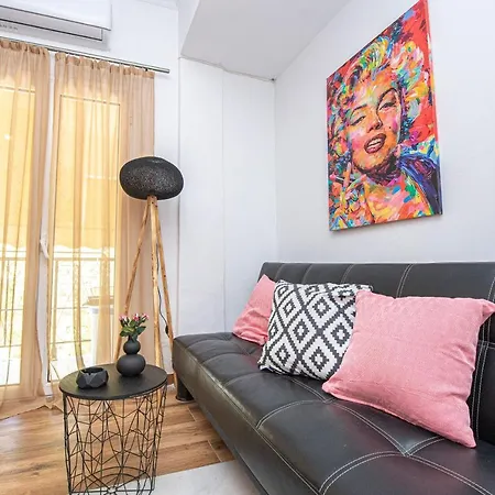 Apartment Theodosia *