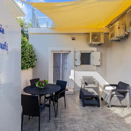 Apartment Fouki