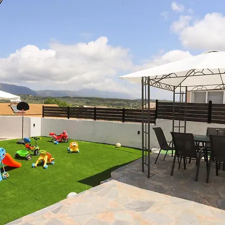 Family Country House-corfu Holidays Kanakádes