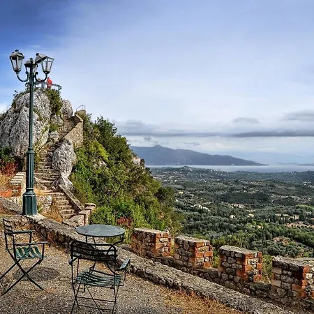 The Avra Gardens * Agios Ioannis (Corfu)