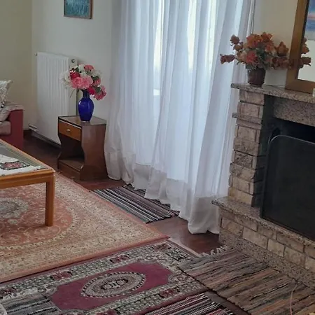 Pitsinis & Ii Apartment