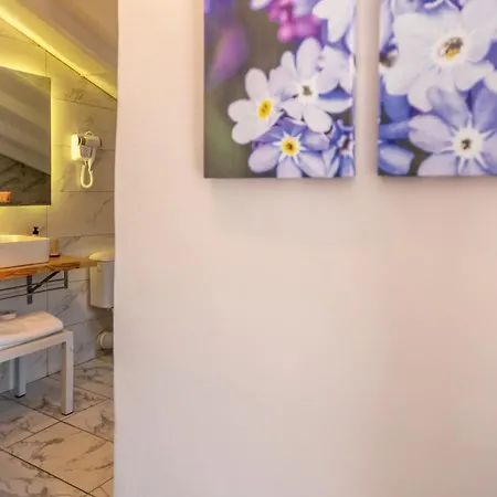 Guest house Romantic Palace Beach Agios Gordios (Corfu)