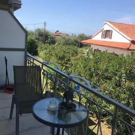 Roda Crossroad Small One Apartment Roda (Corfu)