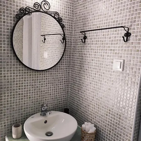 Apartment Thalassa & *