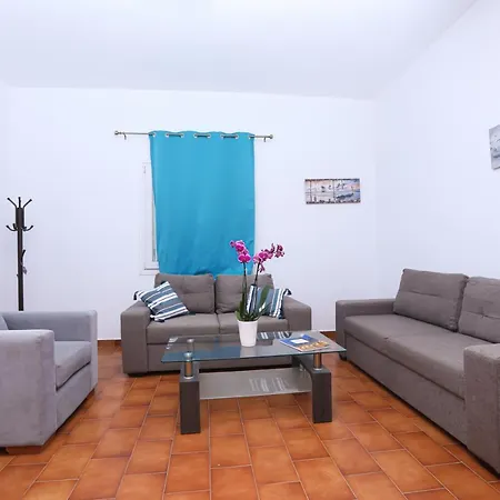 Apartment Corfu Seaside - Private Garden Retreat Gouvia