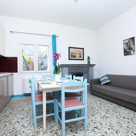 Corfu Seaside - Private Garden Retreat Apartment
