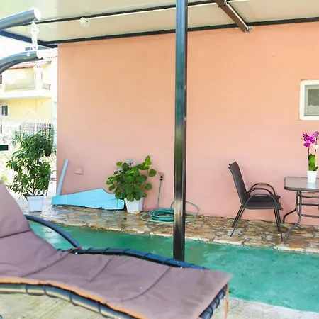 Apartment Corfu Seaside - Private Garden Retreat *