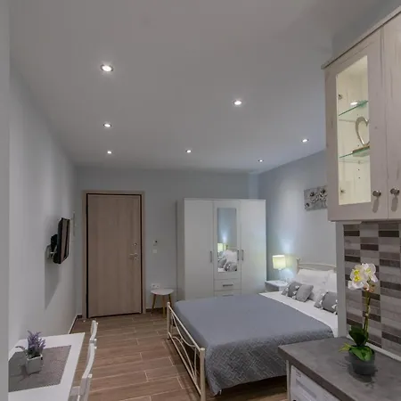 Apartment Dimitris *