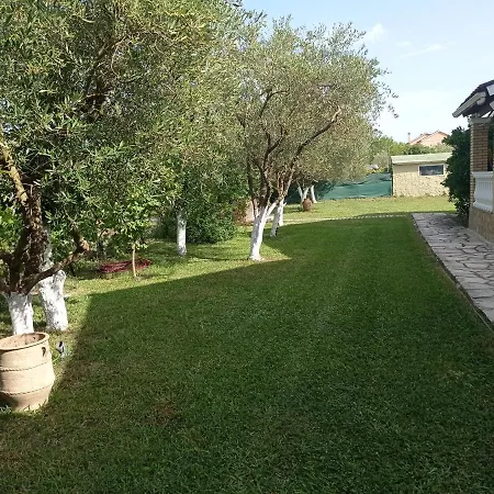 Yannis Holiday home