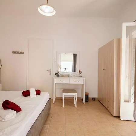 Christin's Lovely House By Corfuescapes * Corfu (city)