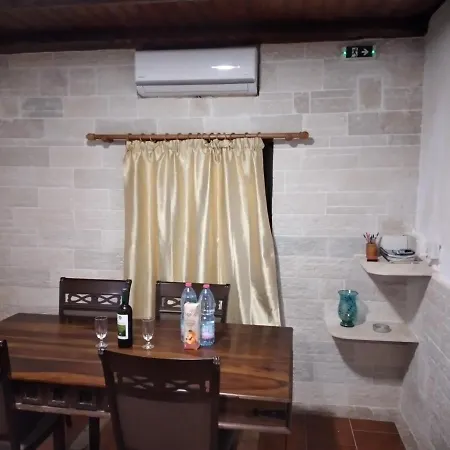 Holiday home Stonemakers Hide