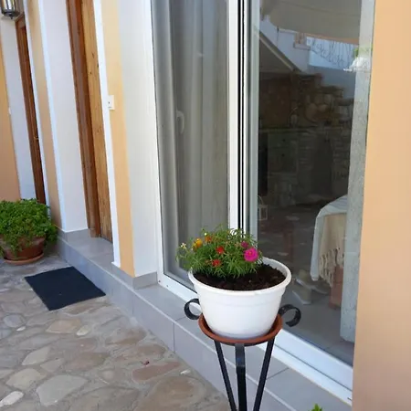 Vakantiehuis Natassa House 2 Agios Georgios Pagon