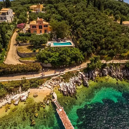Villa Thalassia By *