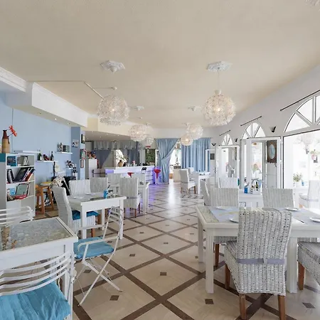 Hotel Aphrodite Beachfront By Konnect, Roda (Corfu)