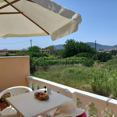 Vakantiehuis Natassa House 2 *