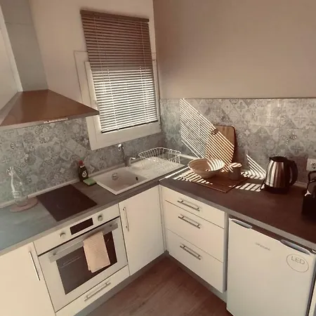 Aparthotel Nereides *