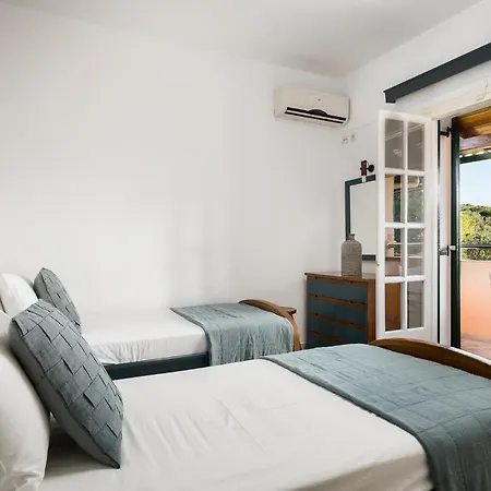 Apartment Nikiforos By Konnect, *